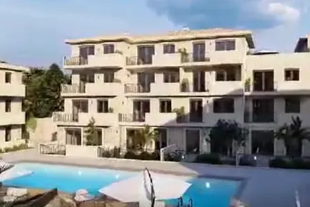 1 bedroom apartment for sale in a complex under construction in Baošići.