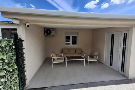 105m² Haus zum Verkauf in Zabjelo, Podgorica