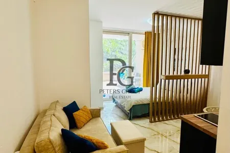 Studio apartman sa velikom terasom u kompleksu sa bazenom u Rafailovicima na prodaju