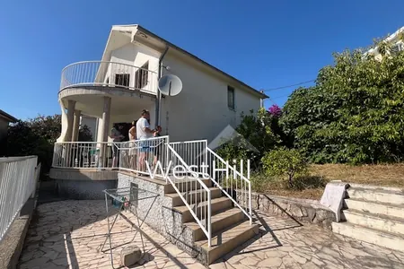 Gemütliches Haus mit Meerblick