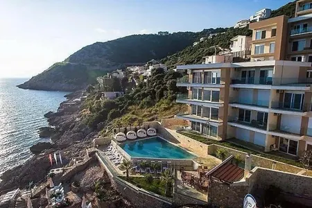 Apartman sa pogledom na more u Dobroj Vodi, Bar