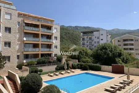 Trosoban stan u kompleksu