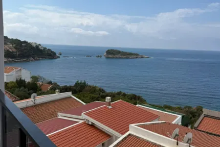 Apartment with sea view for sale in Utjeha.