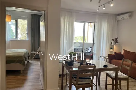 Renovierte 1-Zimmer-Wohnung mit Meerblick in Petrovac