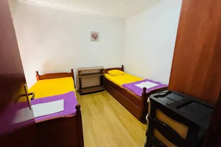2-bedroom apartment (70 mÂ²) with parking for 3 summer months in Budva