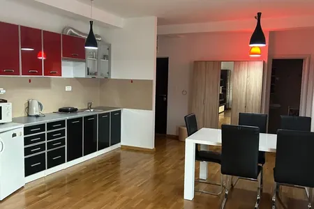 Izdaje se dvosoban stan, Bečići
