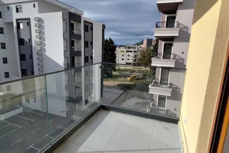 2-Zimmer-Wohnung zum Verkauf 300 m vom Meer entfernt in Bar