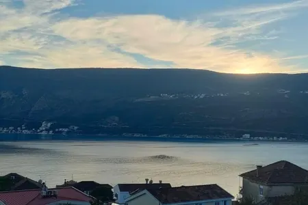 2 bedroom apartment of 70 m2 for sale in Herceg Novi with sea view
