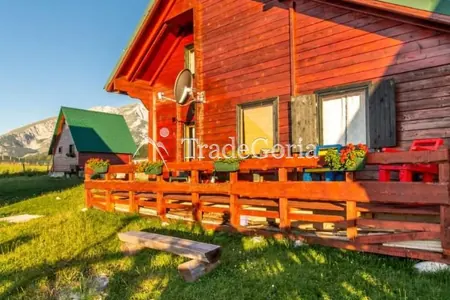 2 Houses on one plot in Žabljak - €230,000