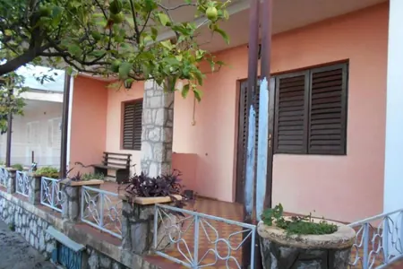 3 bedroom apartment for sale in Sutomore