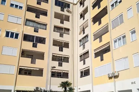 3 bedroom apartment in the heart of Bar with sea view