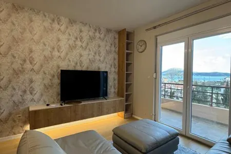 3-Bedroom 84 m2 Apartment for Sale Near the Sea in Igalo