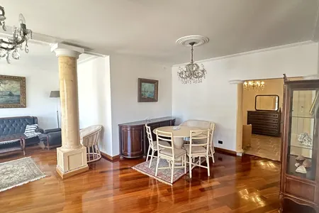 Apartment with 3 bedrooms in Petrovac