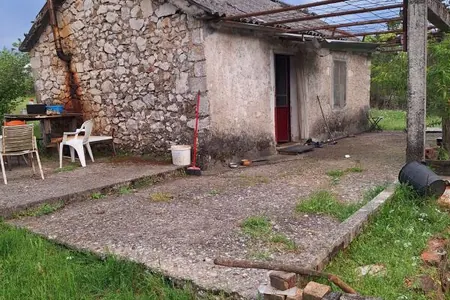 A small stone house in the village of Danilovgrad