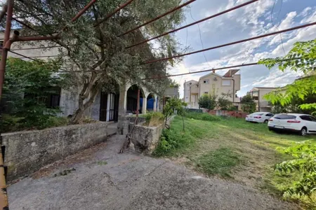 An investment facility in a prestigious area by the sea