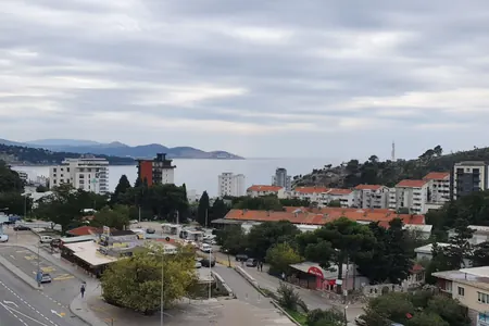 Apartment for sale in a new building in the center of Sutomore