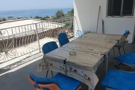 Apartment for sale with sea view in Sutomore.