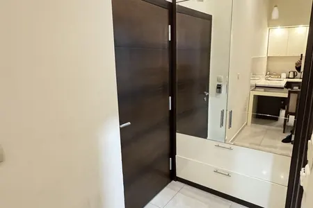 Wohnung mit 2 Schlafzimmern mit Meerblick und Bergblick in Becici, erste Linie zum Meer, privater P