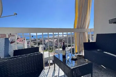 Apartment with 3 bedrooms. Biela.
