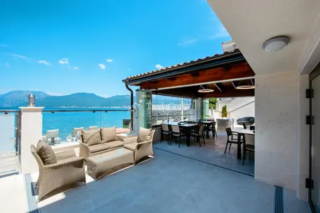 Iznajmljivanje apartmana u hotelu na prvom redu do mora, Krasići