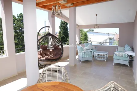 Spacious 2-bedroom apartment near Velika Plaza in Ulcinj