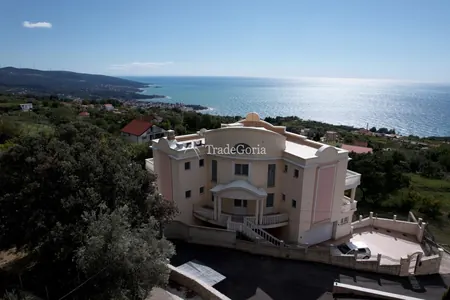 Velika vila u Dobrim Vodama - 605.000 evra