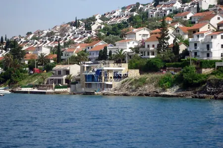 Large land plot in Krashichi, Tivat