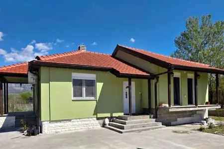 Уютный семейный дом в деревне Косич, Даниловград