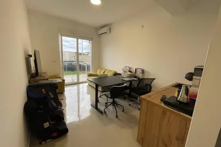 Cozy studio for sale with a terrace 200 meters from the sea in Shushan, Bar