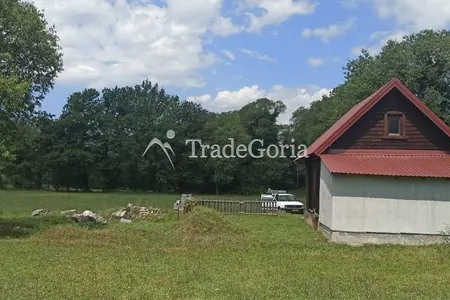 Wooden house with a large plot near Danilovgrad