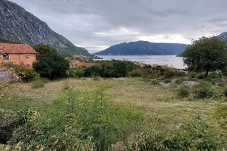 Bauland zum Verkauf in Risan, Kotor