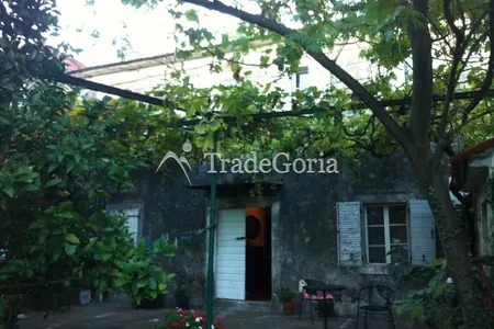 Haus in Risane
