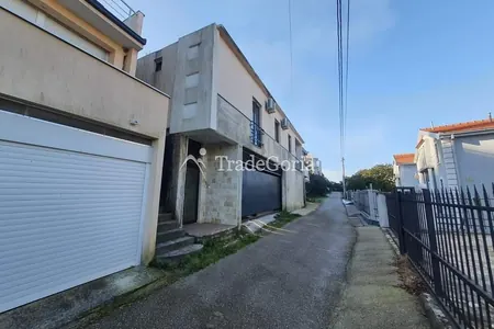 House in picturesque location Kruche near the sea.