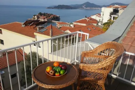 Dupleks na Svetom Stefanu - cena 250.000 evra