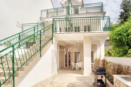 Duplex apartments 20 meters from the sea