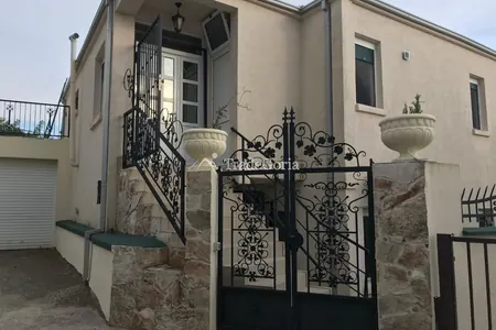 Two-story house within walking distance from the sea (250 meters from the sea)