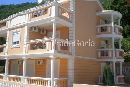Exclusive villa in Petrovac, Budva Riviera, excellent quiet location.