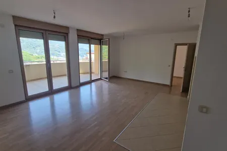 Продается 2-комнатная квартира 105м2 в комплексе с бассейном, Бечичи.