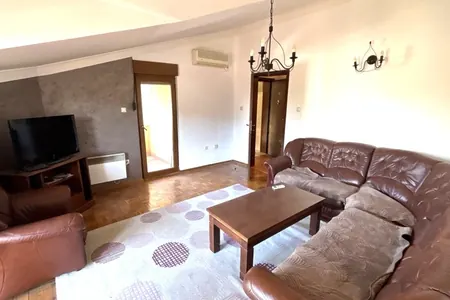 For sale: 3-bedroom apartment with 3 terraces in Podgorica, 80 m2