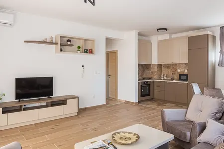 Na prodaju stan sa 2 spavaće sobe 87m2 u Pržnu