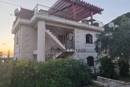 Na prodaju prostran luksuzna stan sa dve spavaće sobe u Petrovacu