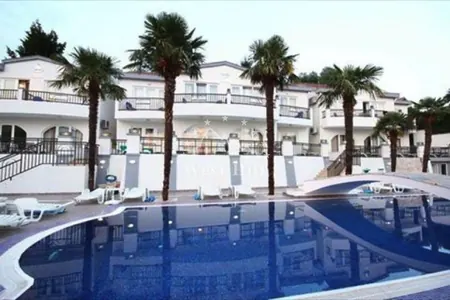Herceg Novi, Kumbor luxury 4-star hotel