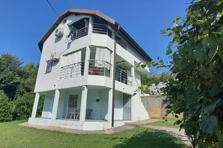 Kuca 152 m2 Zelenilo