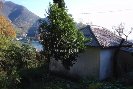 House for renovation near the sea in Boka Bay, Kamenari