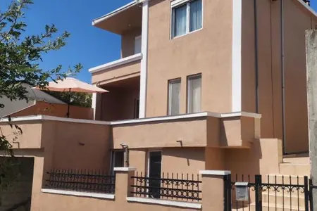 Kuća na prodaju u Djeranu, Ulcinj