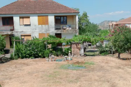House for sale in the center of Golubovci, Podgorica.