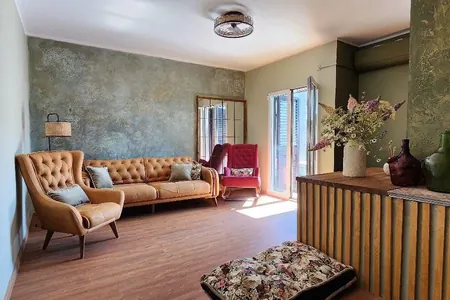 Kuća od 100 m2 u centru Petrovca