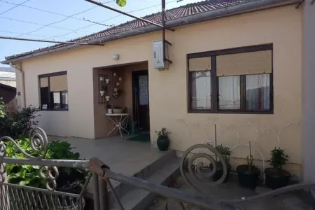 House of 106 m2 in the Polye area, Bar