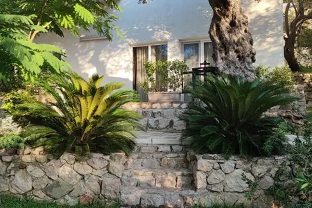 House of 350 m2 on a plot of 1000 m2 in Bar