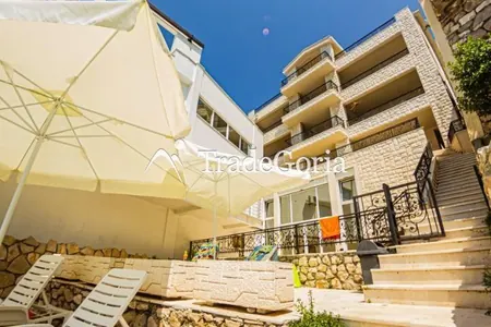 Investment apartments with 2 bedrooms on the first line of the sea, with private beach access - clu